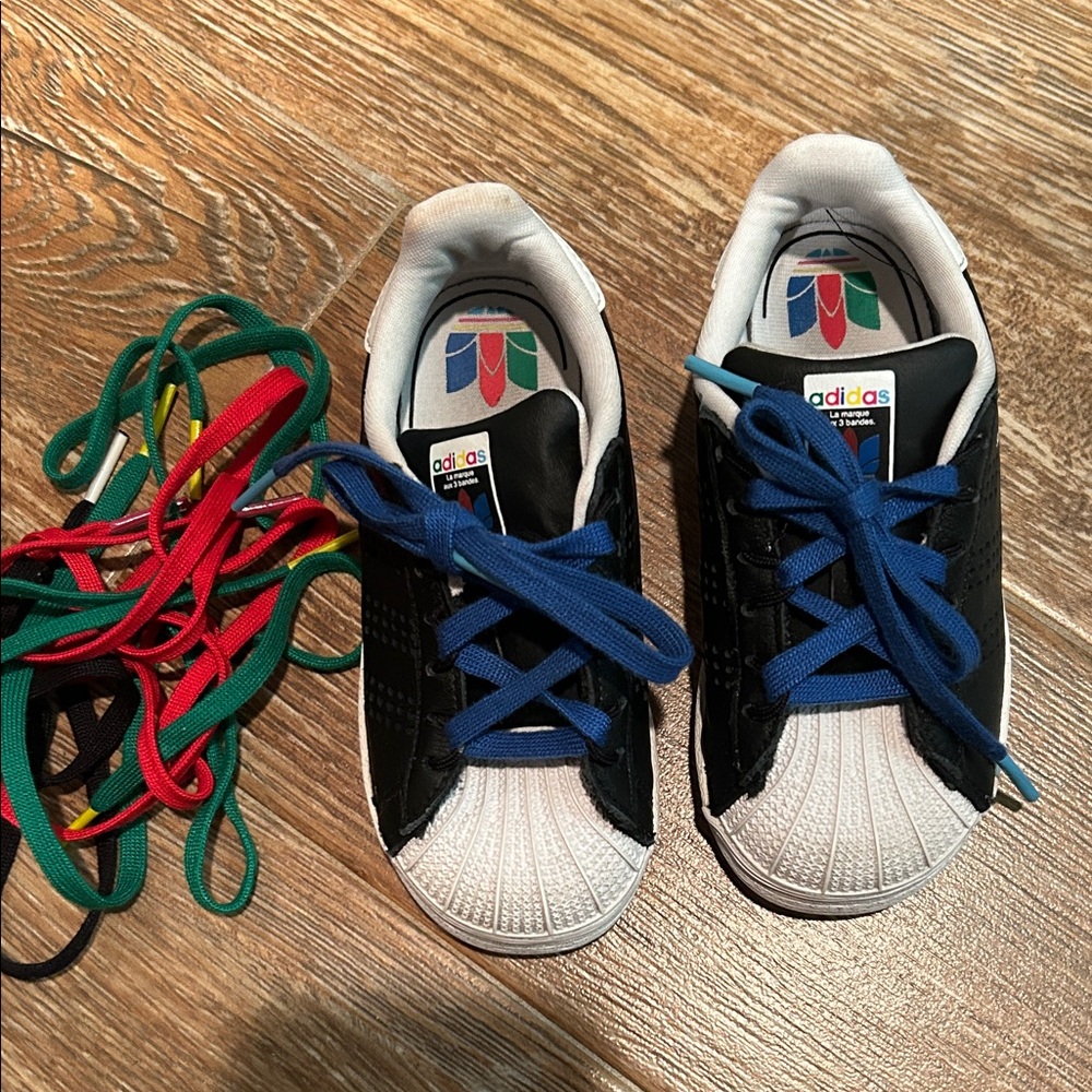 Toddler sAdidas Black and White Sneakers with Blue Laces-8c